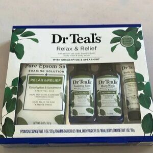 Relax & Relief Skincare Set - Green and Blue